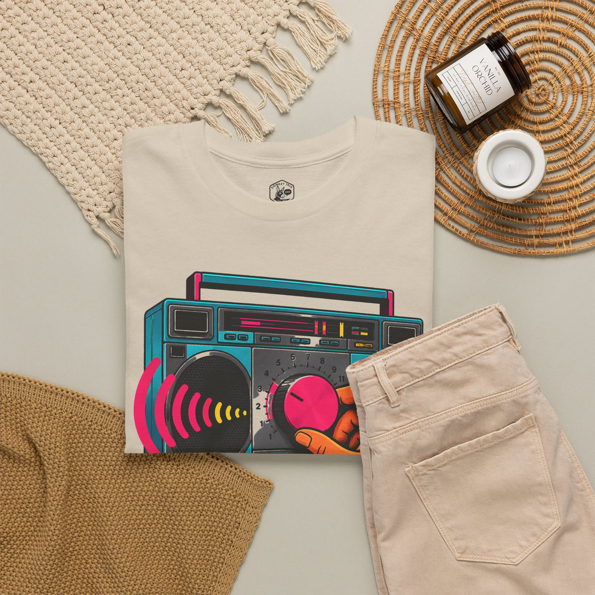 Camiseta "Turn Down the Volume" Boombox | Camiseta de Proverbios 15:1 "A Soft Answer"